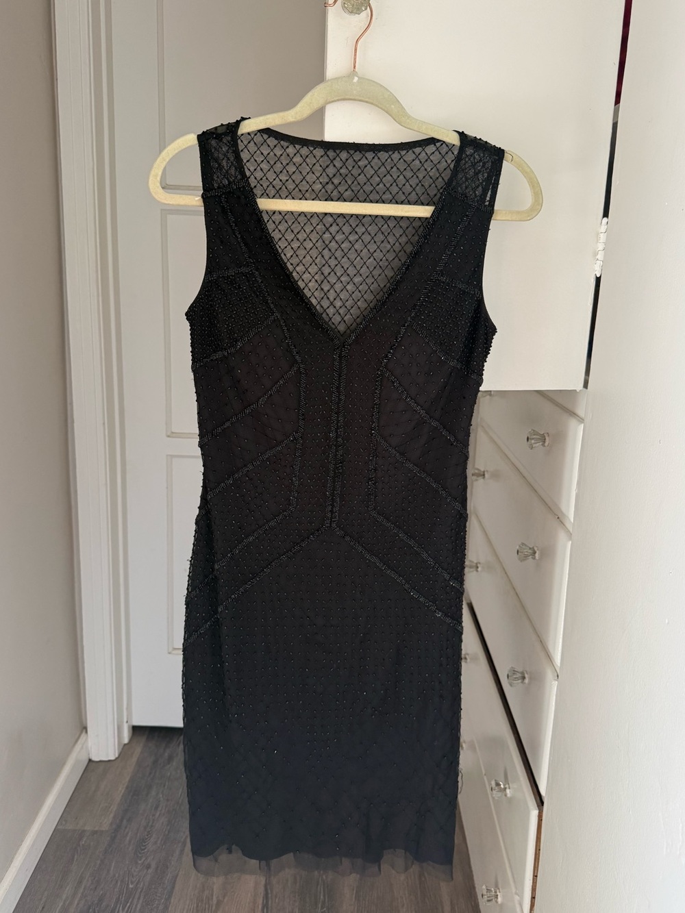 Aiden Mattox Little Black Dess Beaded V-Neck with Sparkle Mini Dress Size 6